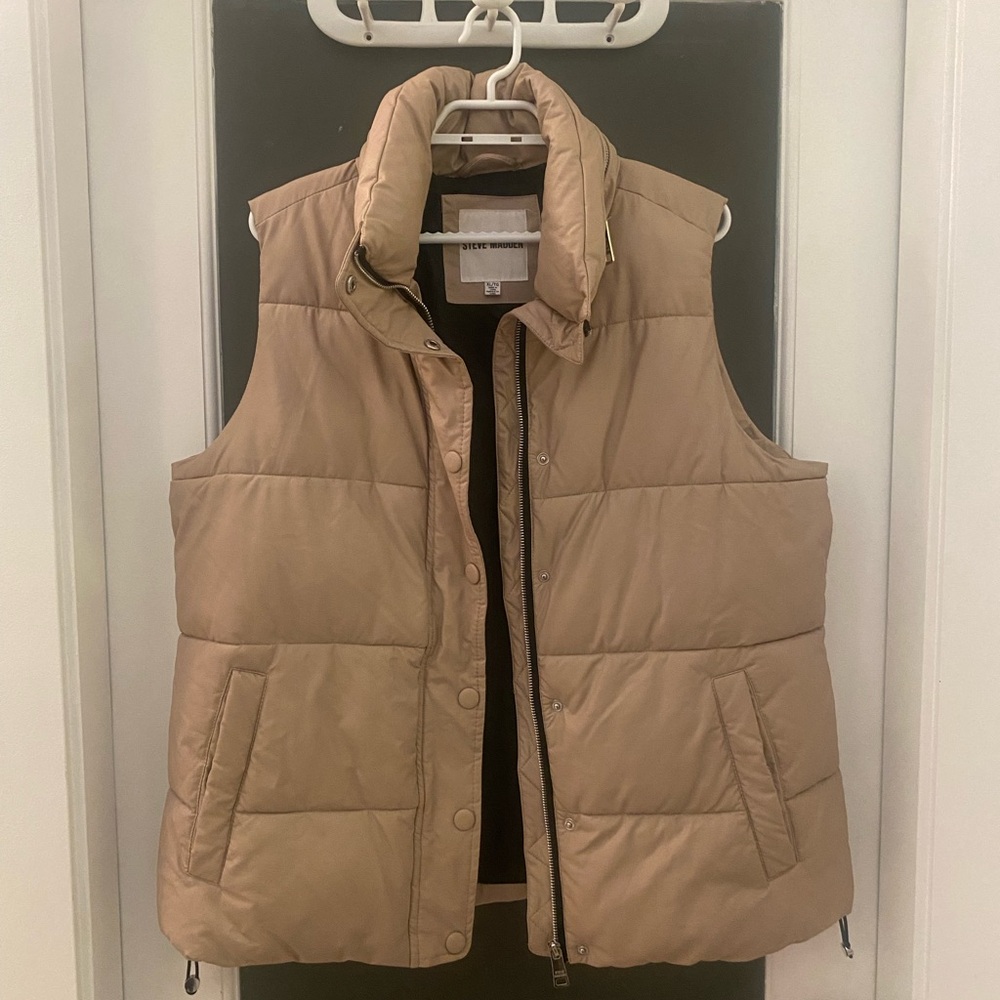 Steve Madden Beige Puffer Vest